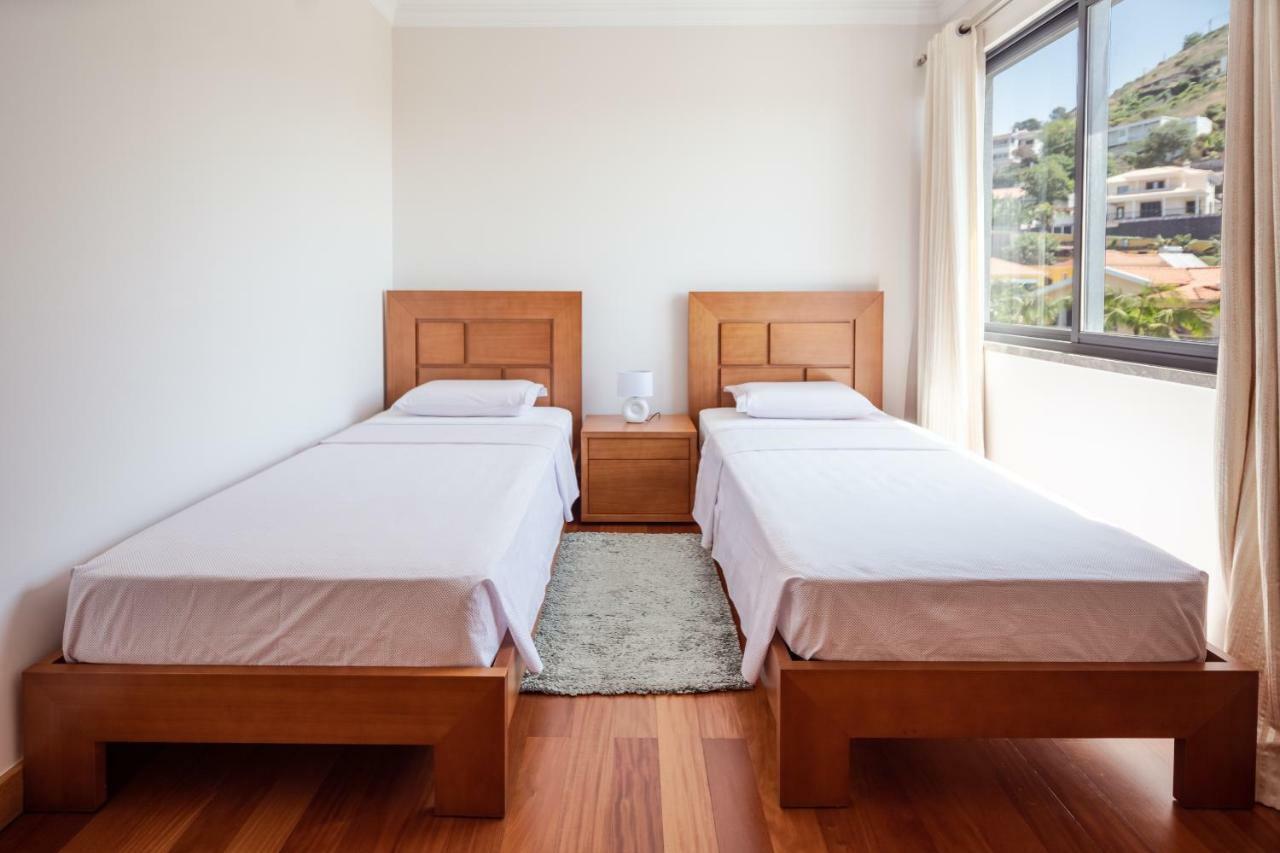 Elegant Apartment With Sea Views By Trip2Portugal Funchal  Exterior photo